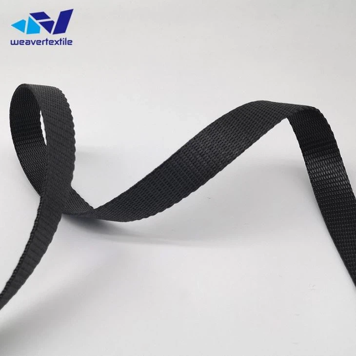 Patvarus UHMWPE juostos naudojimas lauko stogeliuose